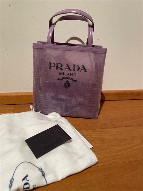 prada lila tasche